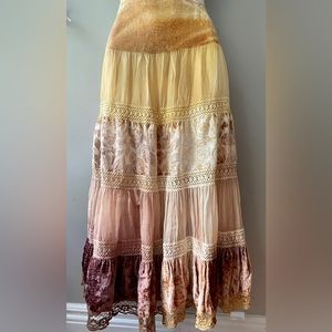 Gorgeous Boho Tiered Flower Child Skirt. Festival Vibes. EUC. Size S.